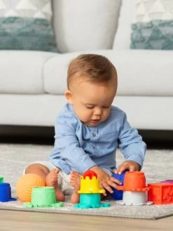 Coffret Balles, Cubes Et Gobelets Infantino Multicolore - Infantino -Bébé Boutique coffret balles cubes et gobelets infantino 1