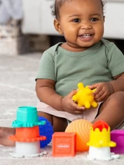 Coffret Balles, Cubes Et Gobelets Infantino Multicolore - Infantino -Bébé Boutique coffret balles cubes et gobelets infantino 3