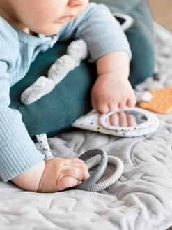 Peluche D'Activités Croco - DONE BY DEER Vert - Done By Deer 9 Peluche D'Activités Croco - DONE BY DEER Vert - Done By Deer -Bébé Boutique peluche dactivites croco done by deer 2