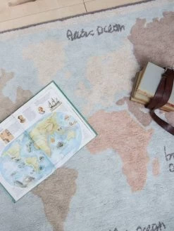 Tapis Coton Lavable Mappemonde LORENA CANALS Bleu Ciel - Lorena Canals 9 Tapis Coton Lavable Mappemonde LORENA CANALS Bleu Ciel - Lorena Canals -Bébé Boutique tapis coton lavable mappemonde lorena canals 2